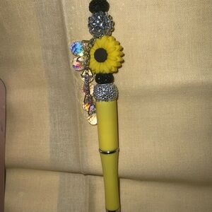 Yellow Beaded Sunflower Pen